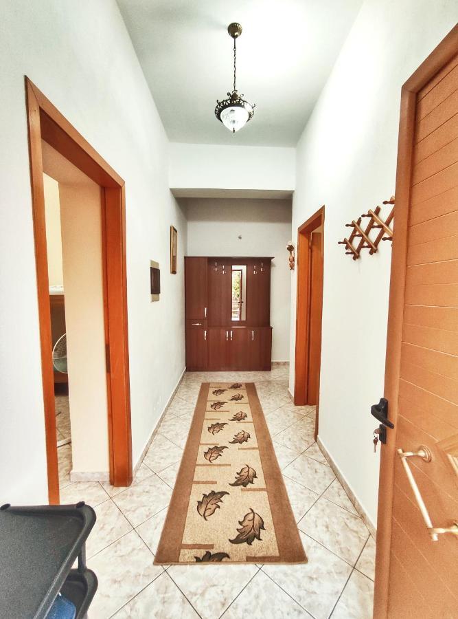 Artur's Apartament Gjirokastra
